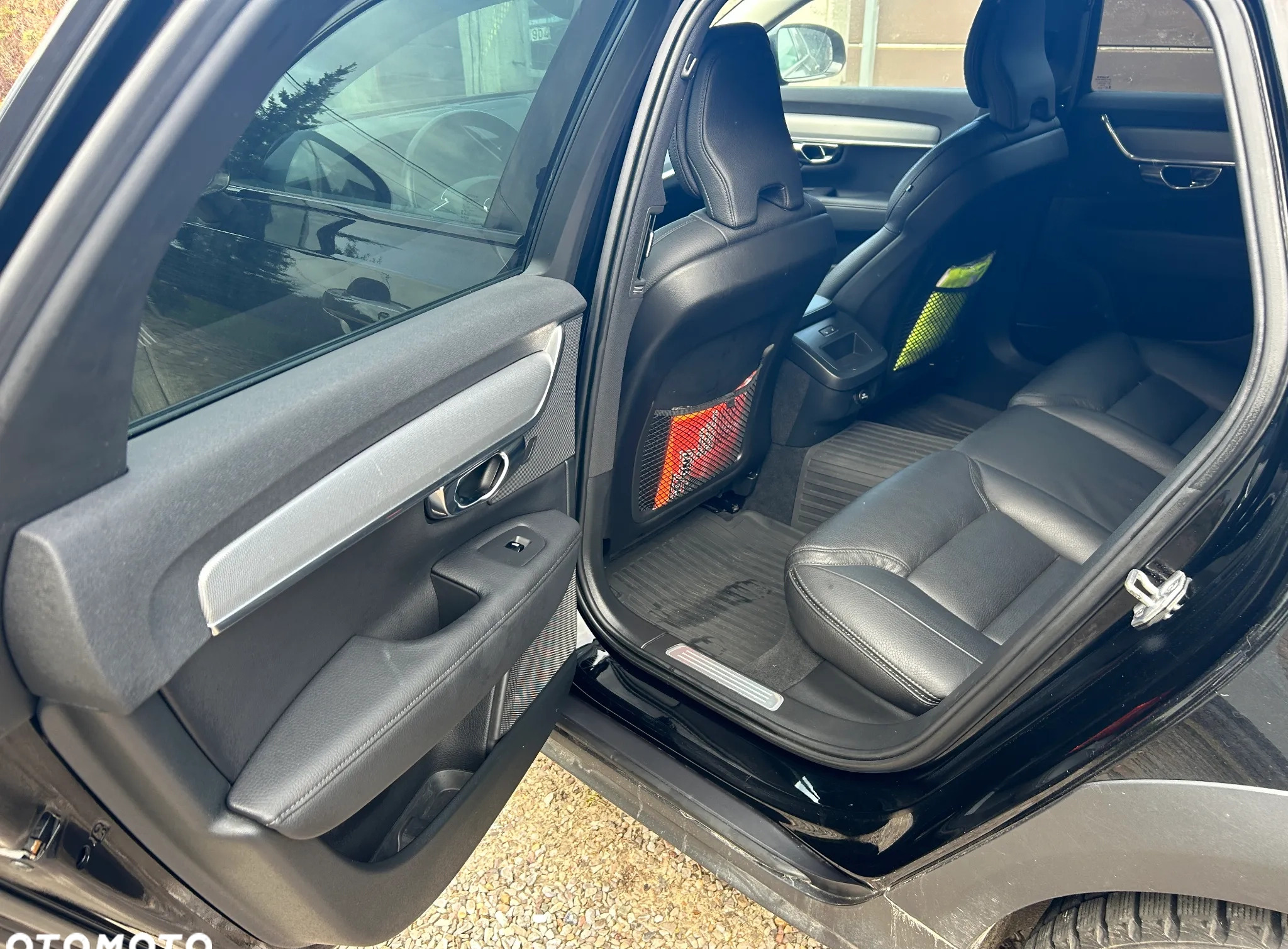 Volvo V90 Cross Country cena 142677 przebieg: 160000, rok produkcji 2019 z Kielce małe 596